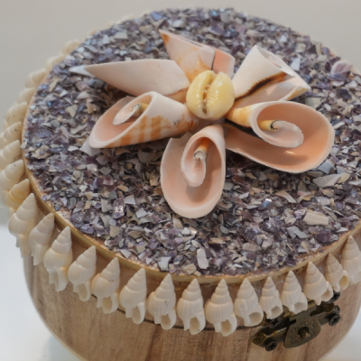 Seashell embellished jewelry box