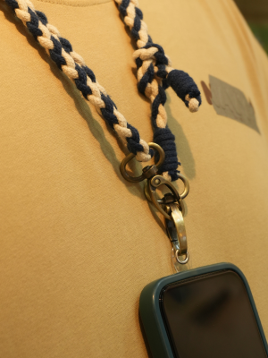 Dây Đeo Điện Thoại Họa Tiết Dân Tộc Ba Na