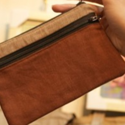 Linen two-compartment pouch