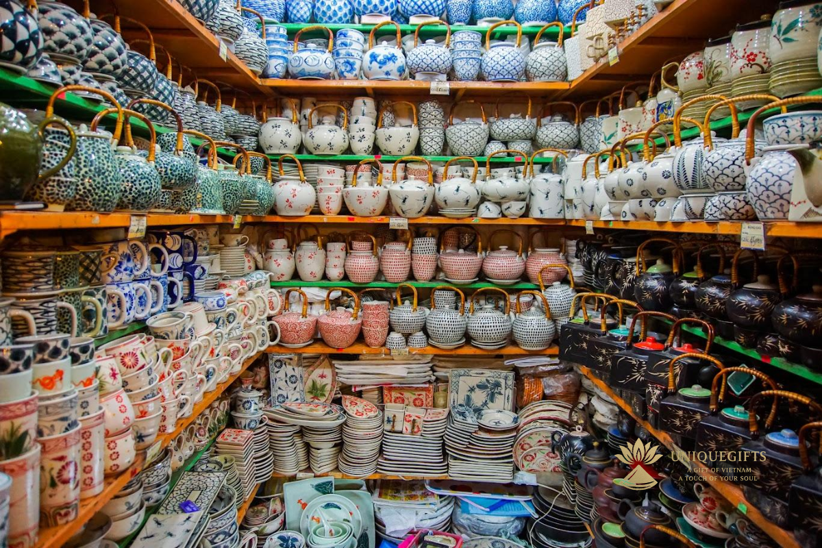 The story of Bát Tràng ceramic village