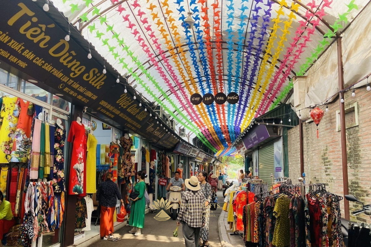 The silk-weaving heritage of Hà Đông
