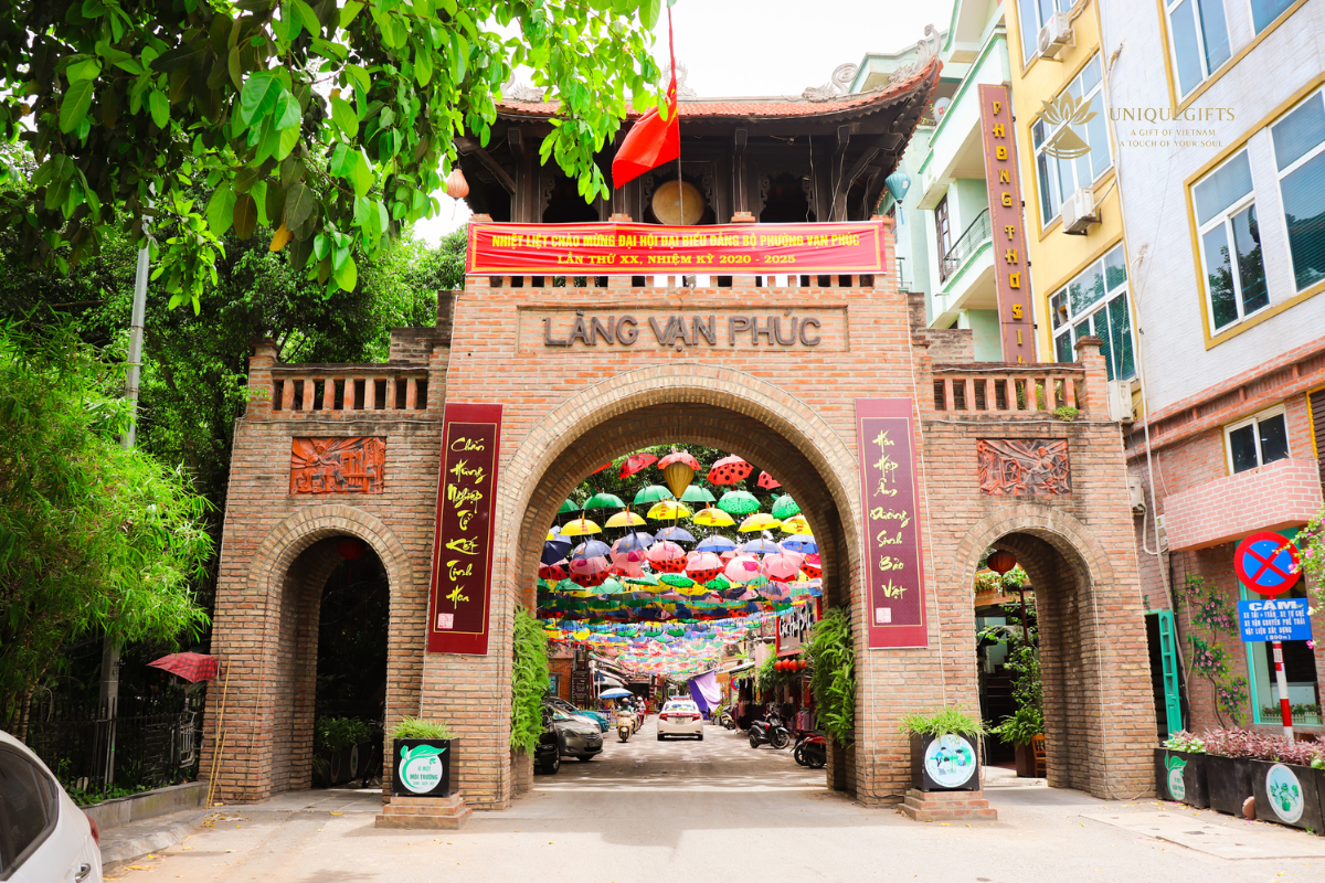 Van Phuc silk village in Hanoi